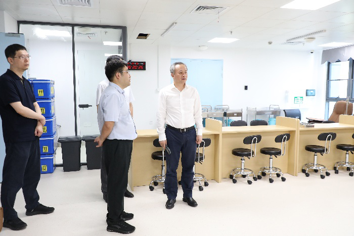 翁建平调研一附院临床研究医院建...